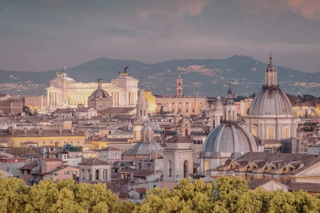 Rome itinerary for large families enjoying the city view